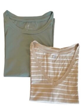 GAP- Set of 2- Cotton Short Sleeve T-Shirts. Size: Medium